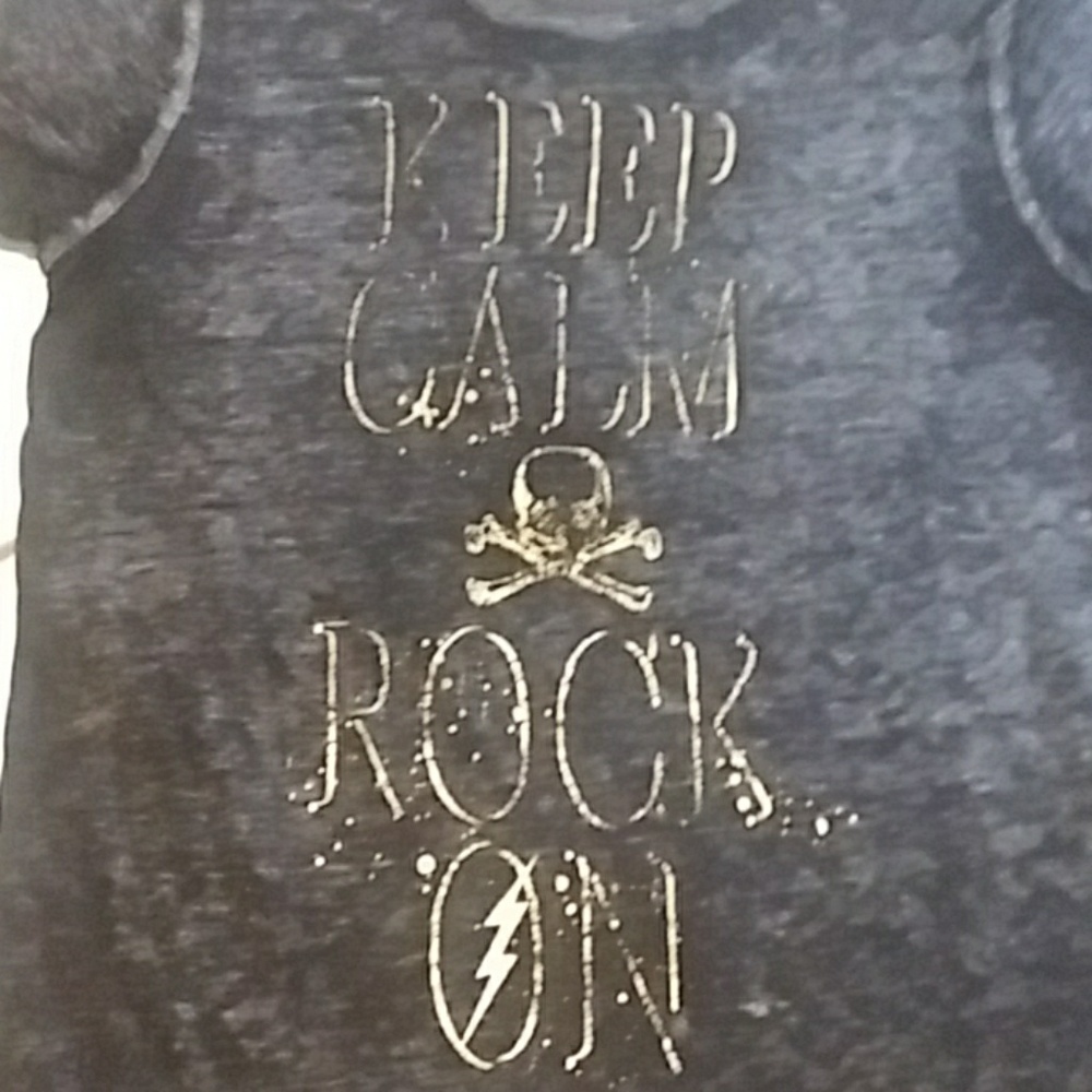 Maurices Tee size M - Picture 2 of 3